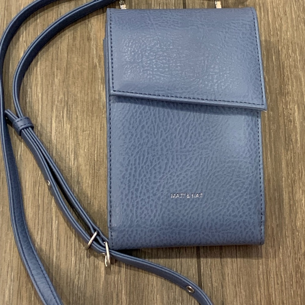 Matt & Nat vegan leather cross body wallet